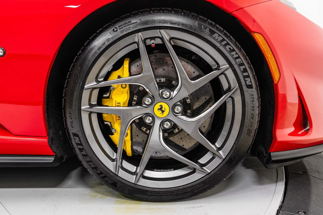 2020 Ferrari 812 Superfast - Image 17 of 31