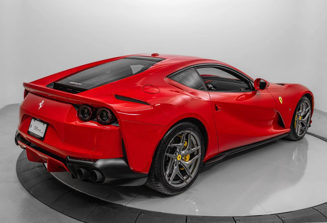 2020 Ferrari 812 Superfast - Image 10 of 31