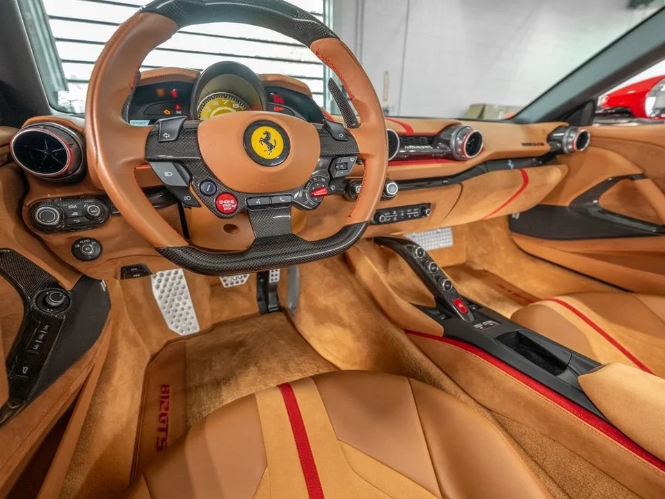 2022 Ferrari 812 GTS - Image 26 of 31