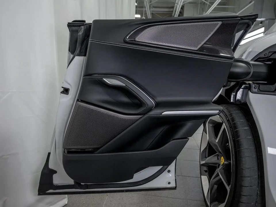 2025 Ferrari Purosangue - Image 17 of 31