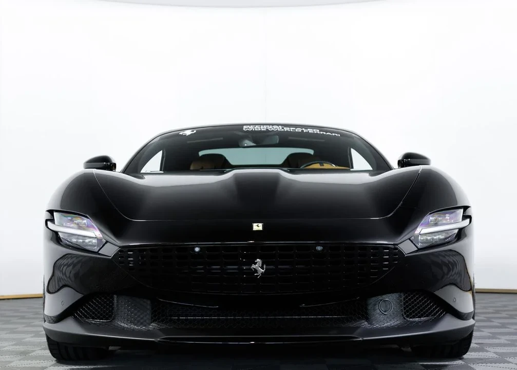 2025 Ferrari Roma Spider - Image 4 of 31