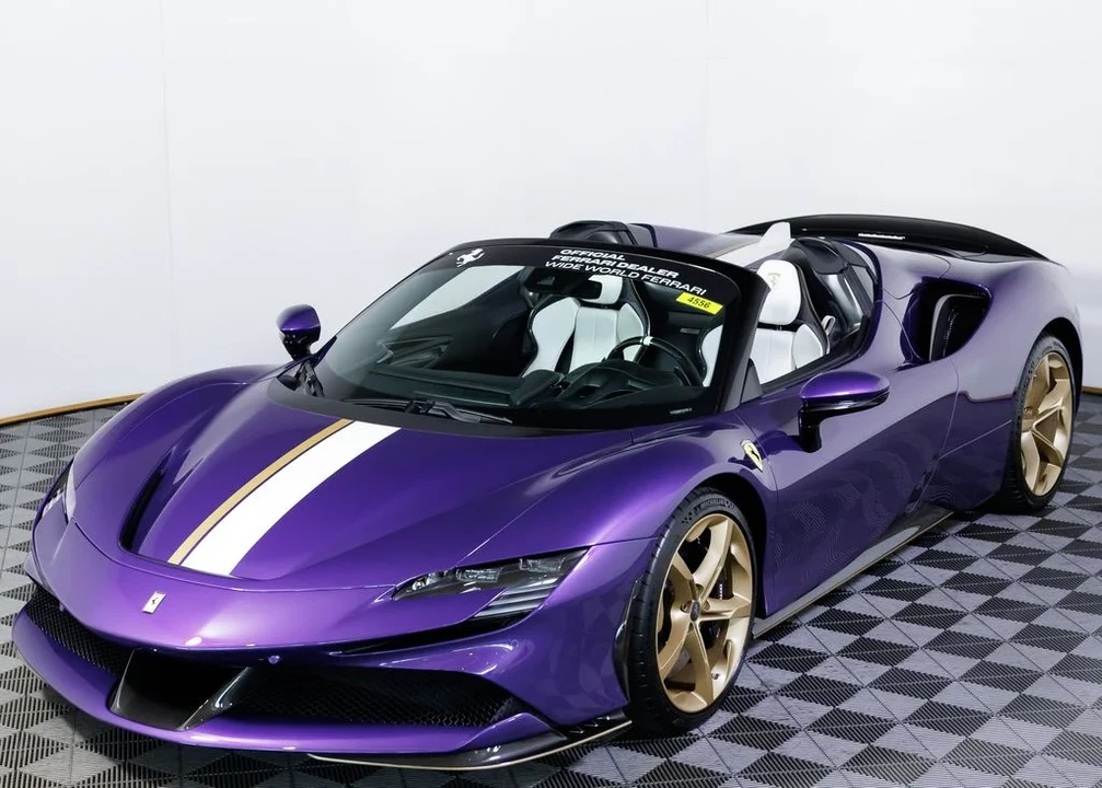 2025 Ferrari SF90 Spider - Image 16 of 31