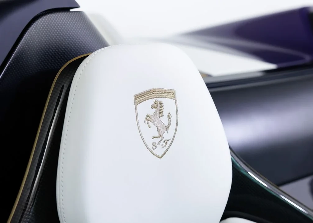 2025 Ferrari SF90 Spider - Image 29 of 31
