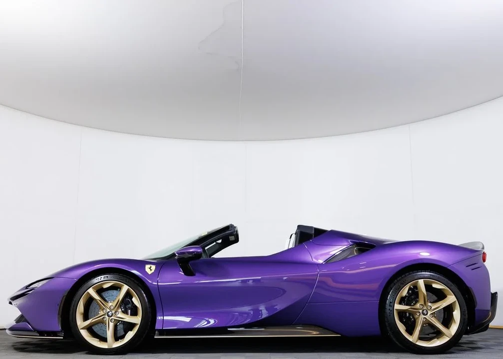 2025 Ferrari SF90 Spider - Image 7 of 31