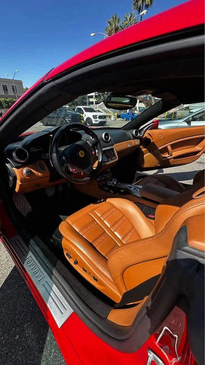 2010 Ferrari California - Image 7 of 8
