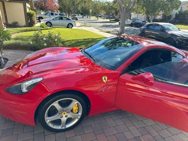 2011 Ferrari California - Image 2 of 21