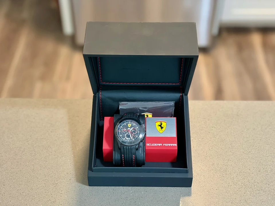 Ferrari - Image 3 of 14