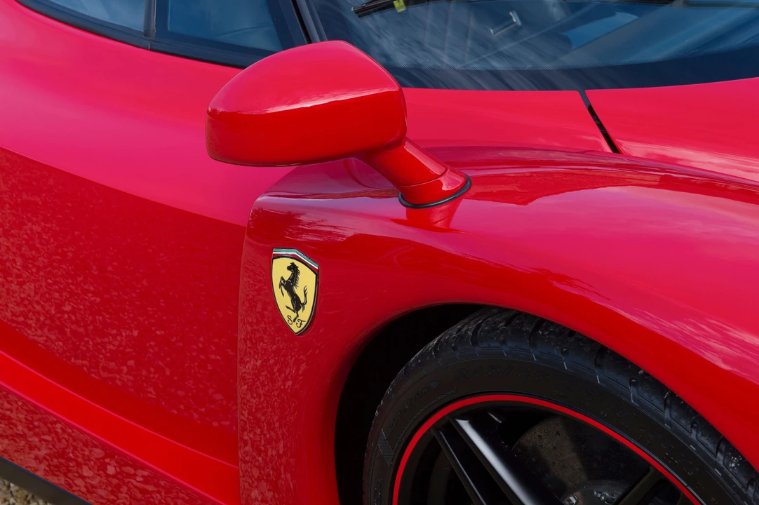 2004 Ferrari Enzo - Image 23 of 31