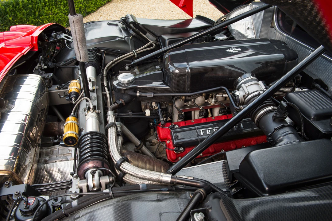 2004 Ferrari Enzo - Image 18 of 31