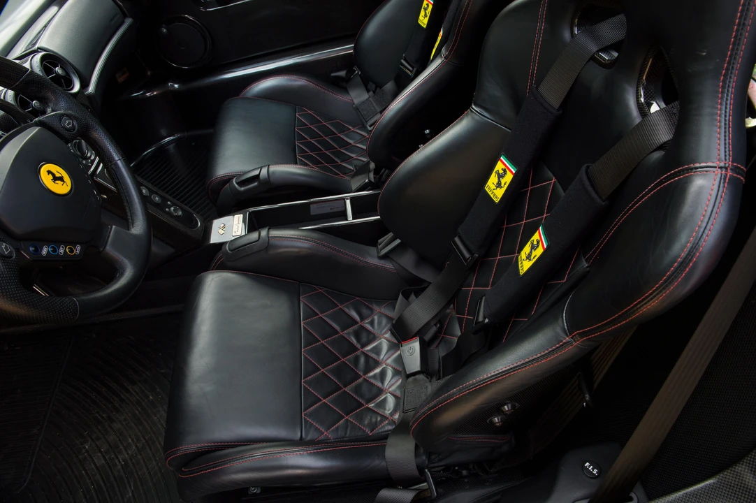2004 Ferrari Enzo - Image 6 of 31
