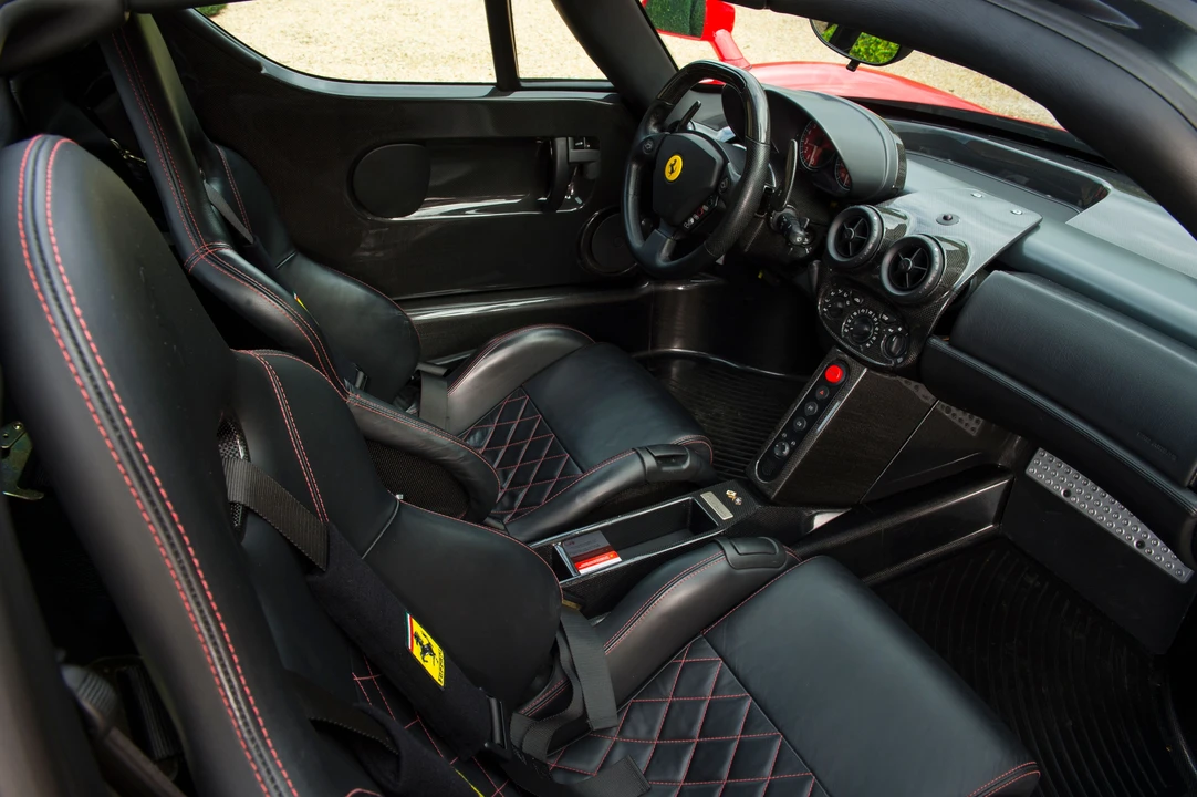 2004 Ferrari Enzo - Image 5 of 31
