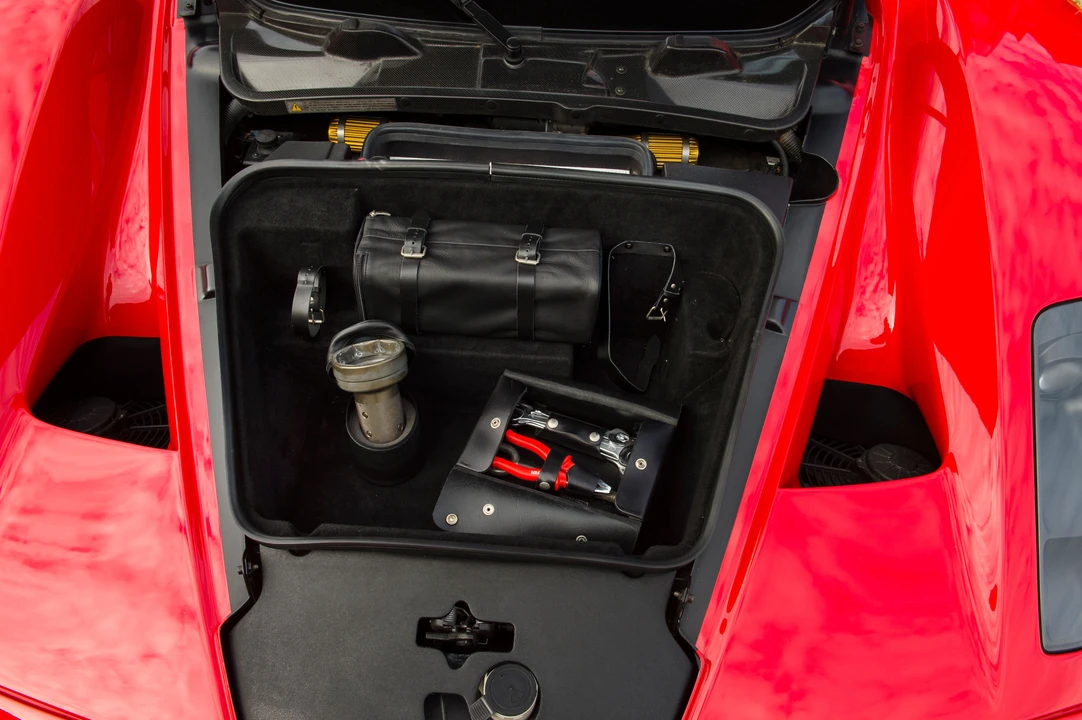 2004 Ferrari Enzo - Image 4 of 31