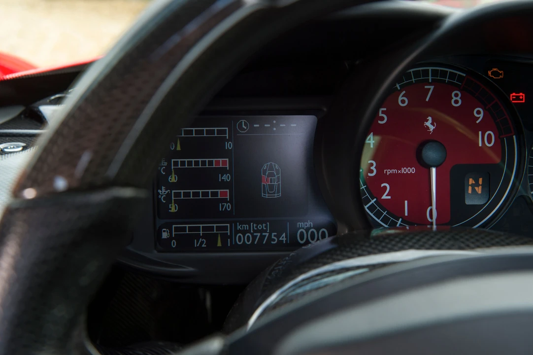 2004 Ferrari Enzo - Image 8 of 31