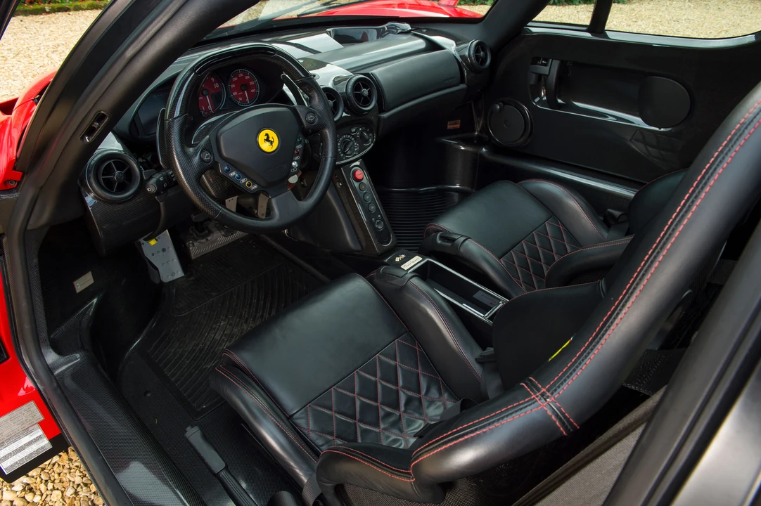 2004 Ferrari Enzo - Image 13 of 31