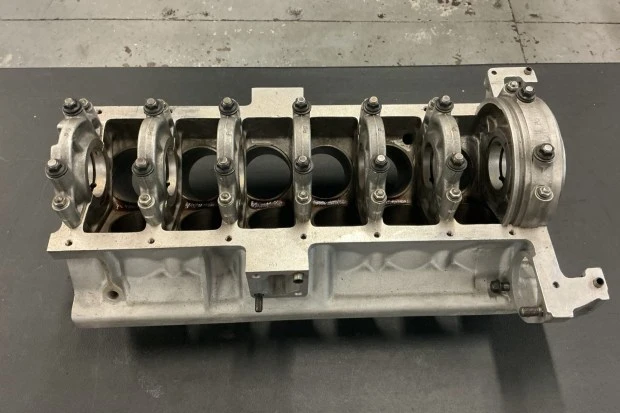 Parts & Memorabilia Engines - Image 2 of 3