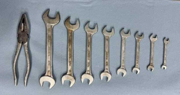 Parts & Memorabilia Tools - Image 3 of 8