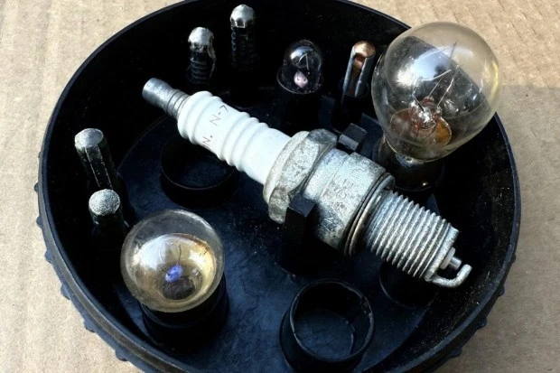 Parts & Memorabilia Tools - Image 8 of 8