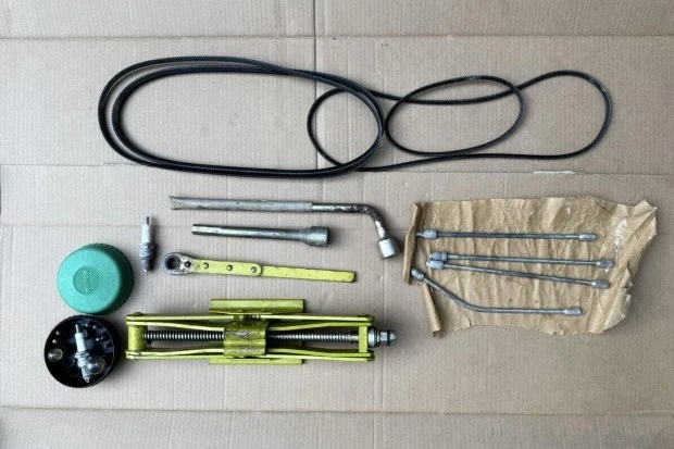 Parts & Memorabilia Tools - Image 7 of 8