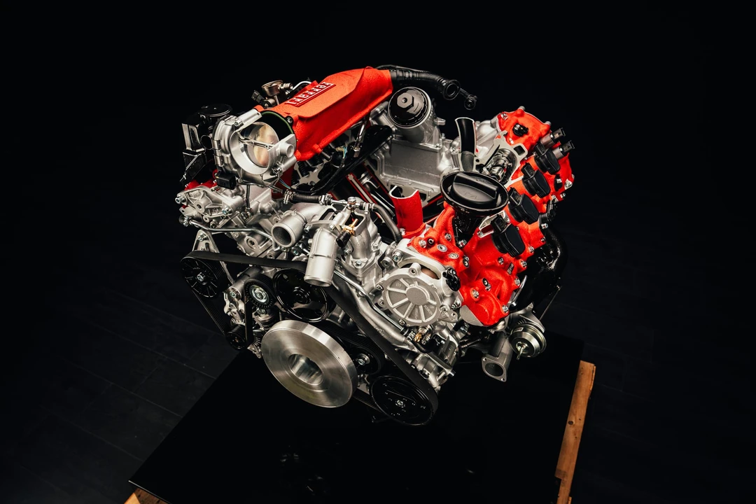 Parts & Memorabilia Engines - Image 10 of 31