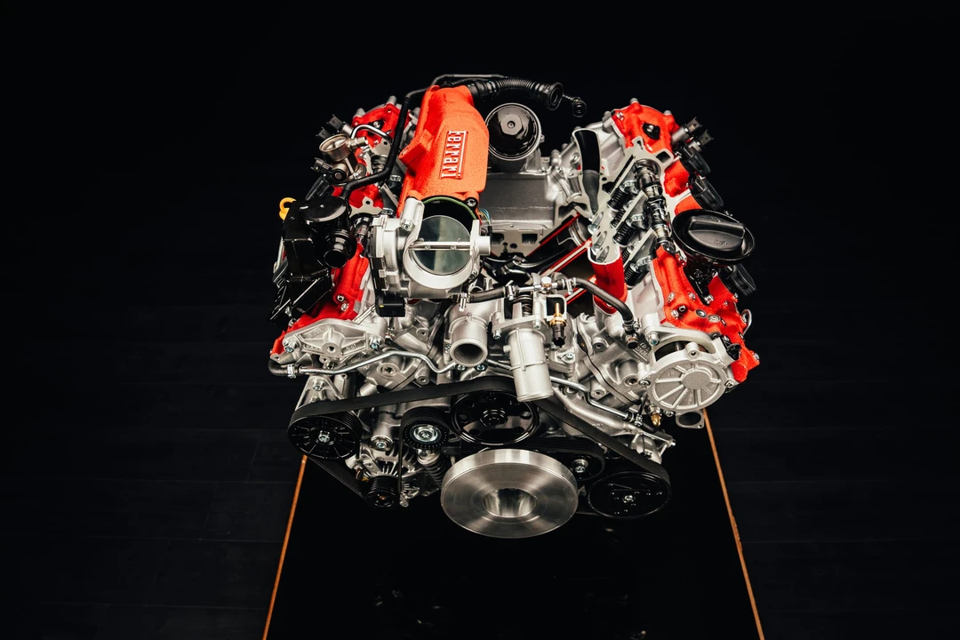Parts & Memorabilia Engines - Image 11 of 31