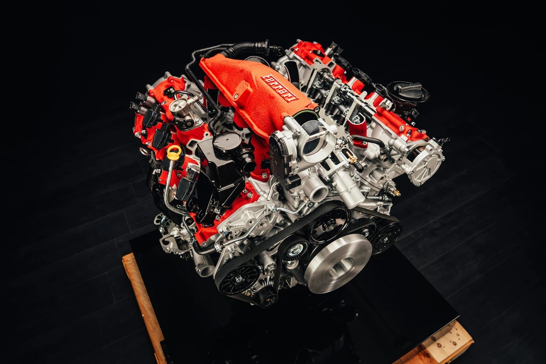 Parts & Memorabilia Engines - Image 8 of 31