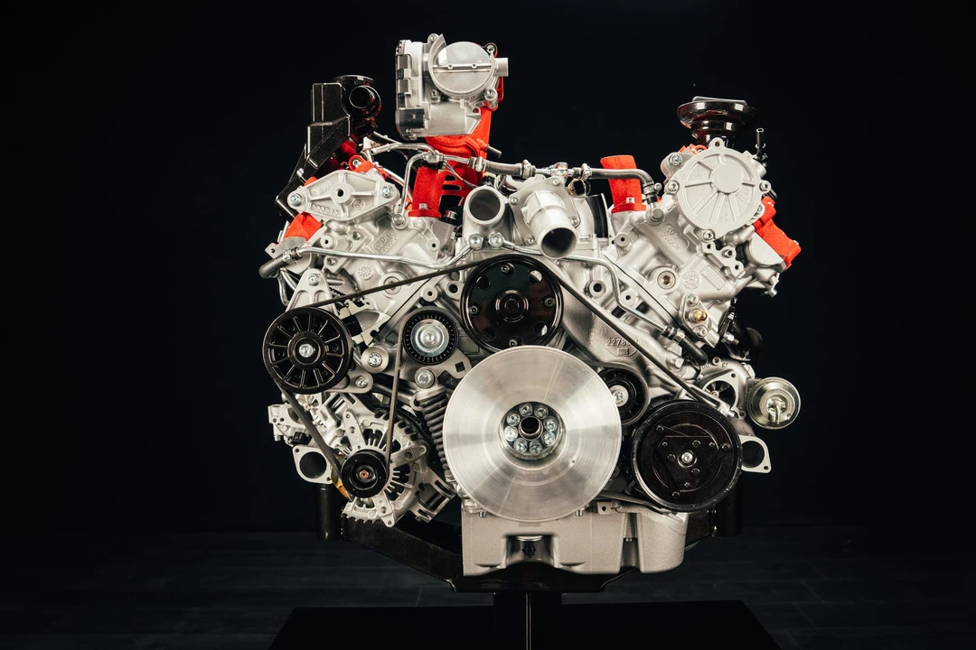 Parts & Memorabilia Engines - Image 13 of 31