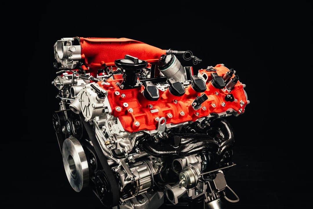 Parts & Memorabilia Engines - Image 15 of 31