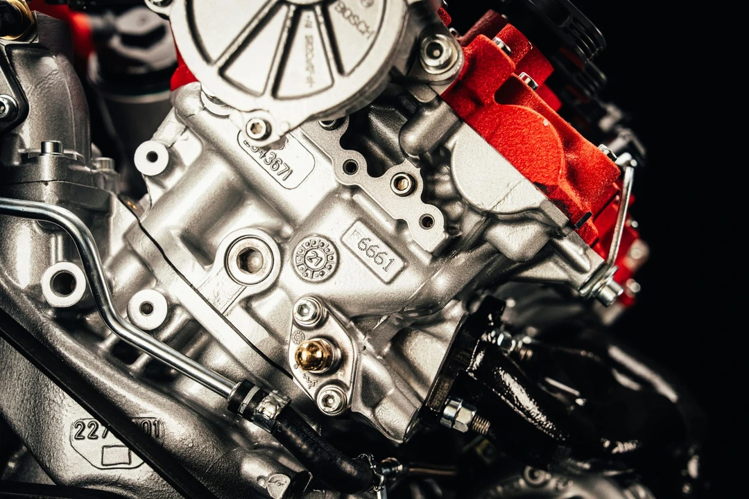 Parts & Memorabilia Engines - Image 26 of 31