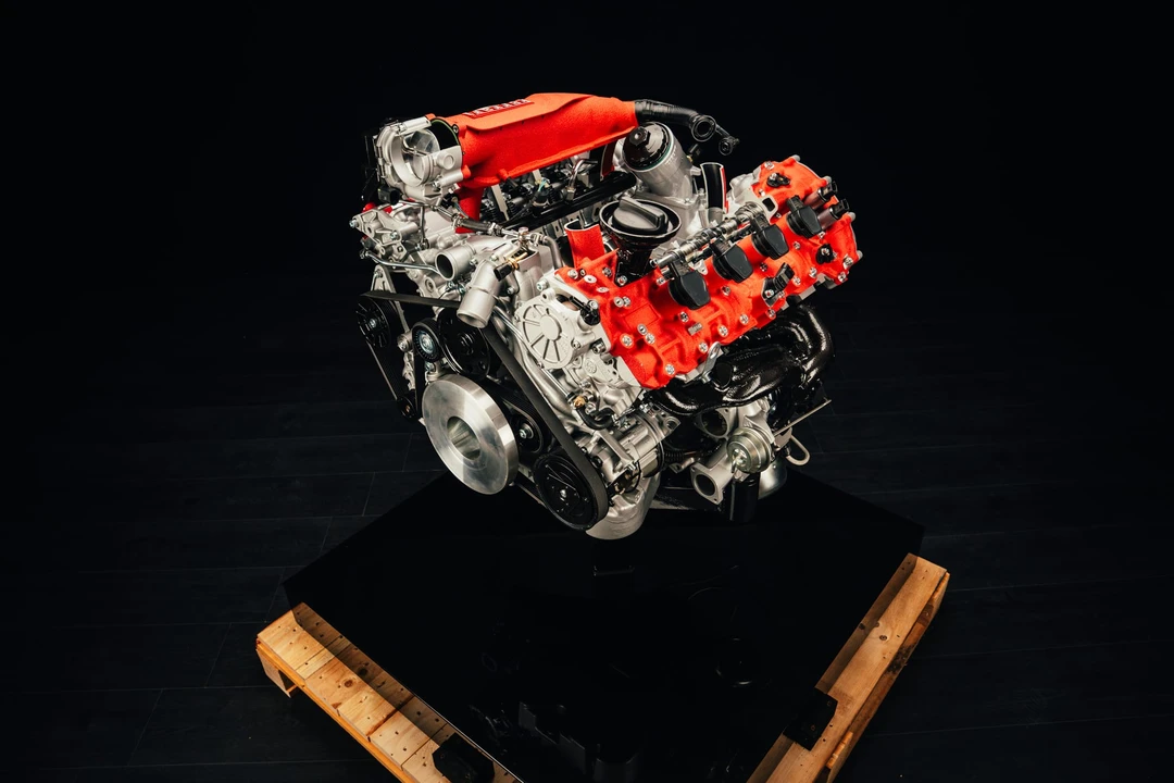 Parts & Memorabilia Engines - Image 6 of 31