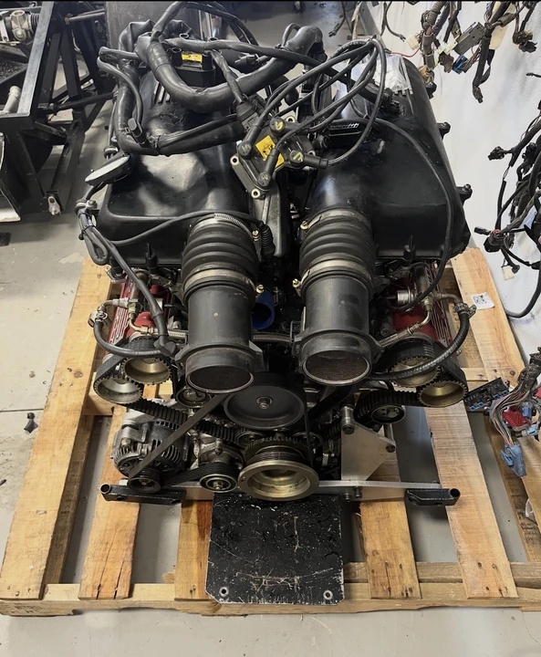 Parts & Memorabilia Engines - Image 4 of 21