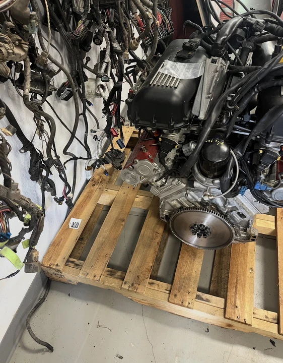 Parts & Memorabilia Engines - Image 6 of 21