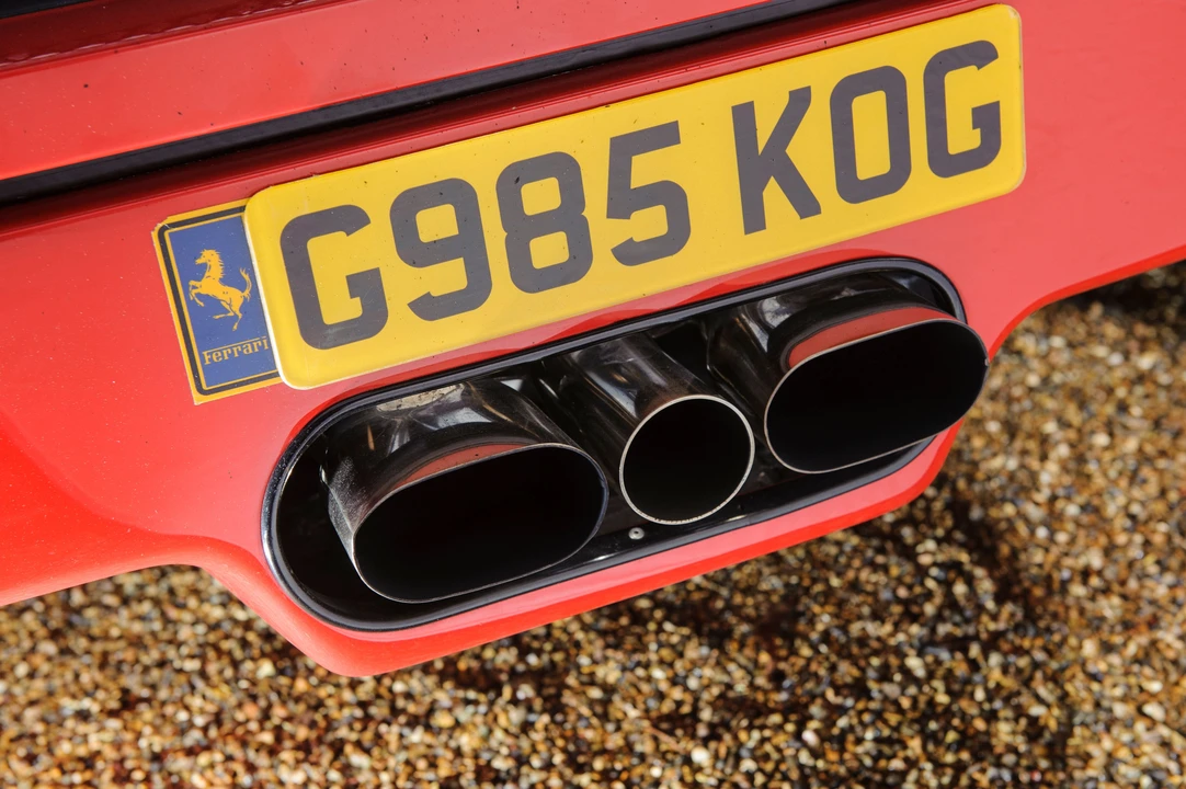 Ferrari F40 - Image 27 of 29