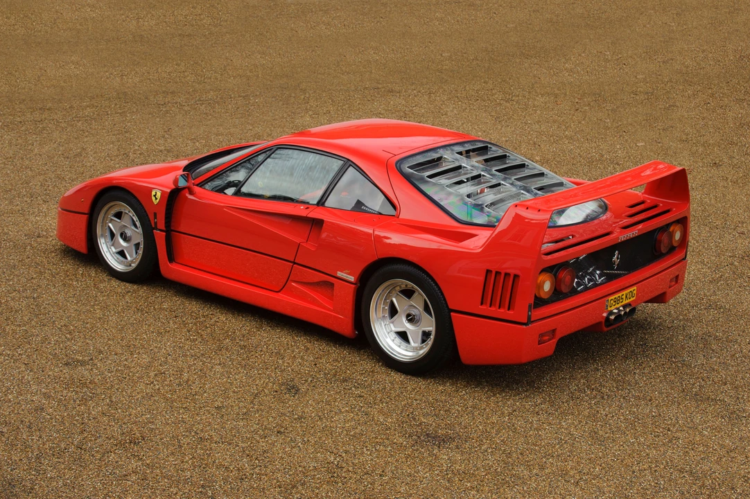 Ferrari F40 - Image 9 of 29