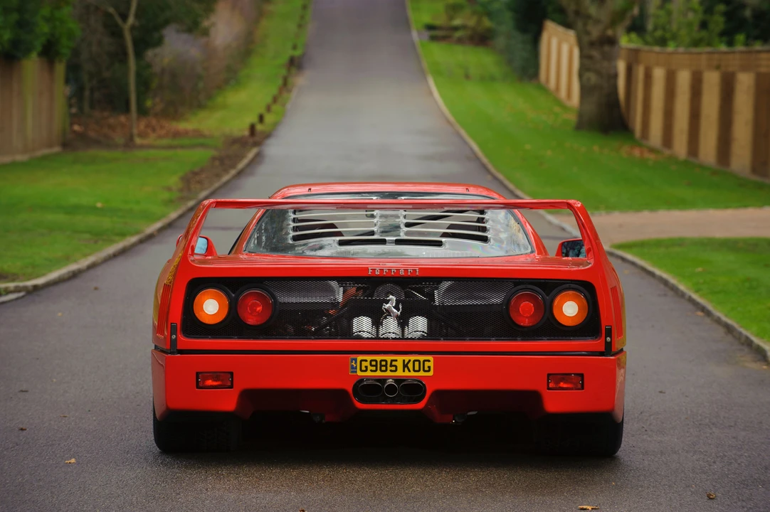 Ferrari F40 - Image 7 of 29