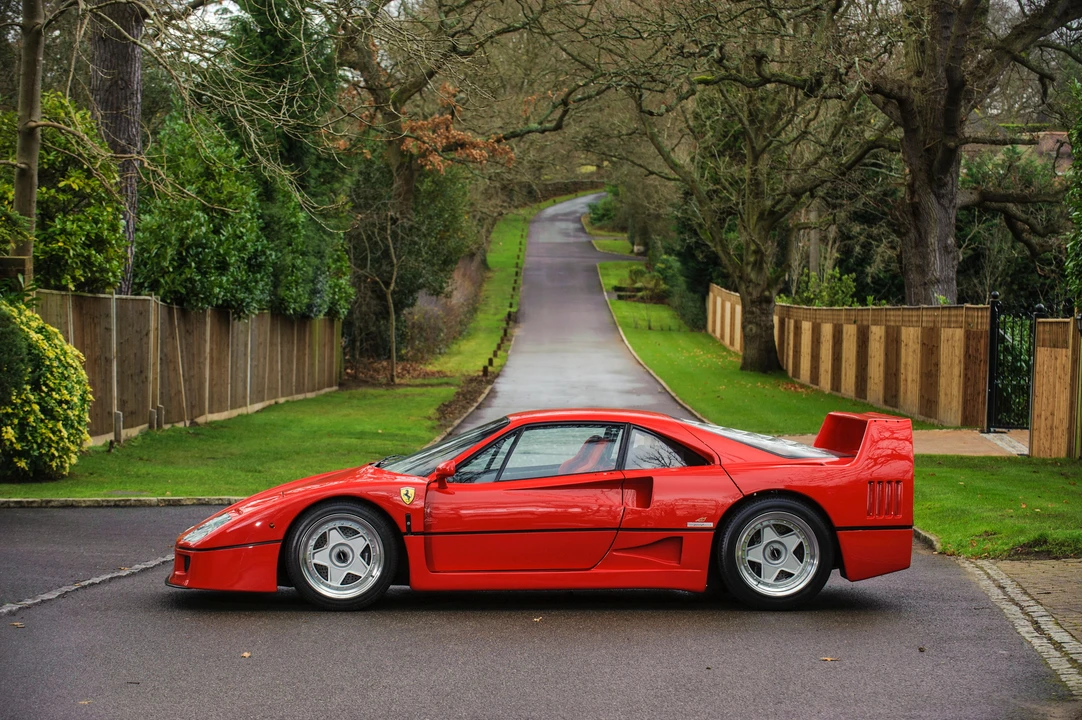 Ferrari F40 - Image 6 of 29