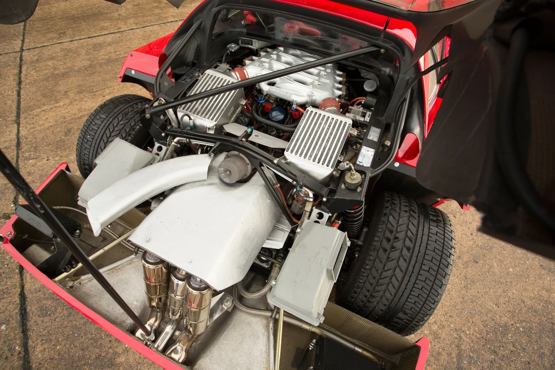 Ferrari F40 - Image 14 of 31