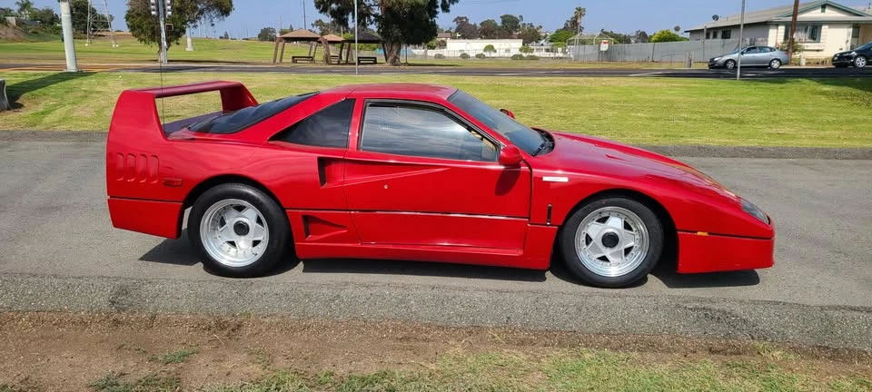 Ferrari Replica - Image 5 of 9