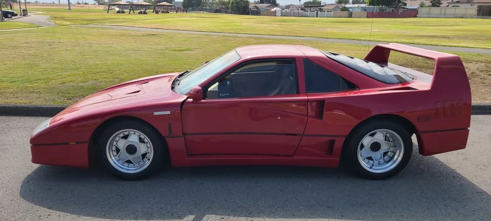 Ferrari Replica - Image 4 of 10