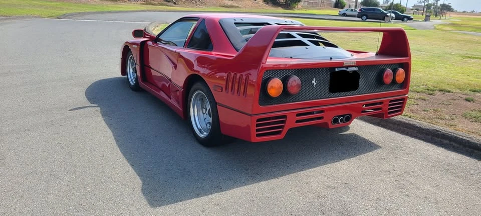 Ferrari Replica - Image 3 of 10