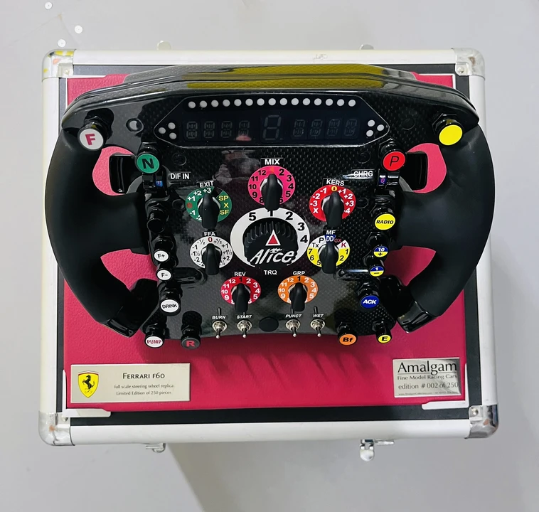 Parts & Memorabilia Scale Models - Image 4 of 23