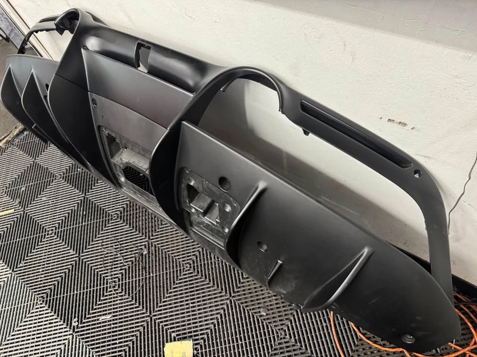 2022 Parts & Memorabilia Bodywork - Image 2 of 5
