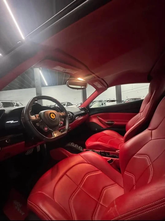 2016 Ferrari 488 GTB - Image 4 of 4