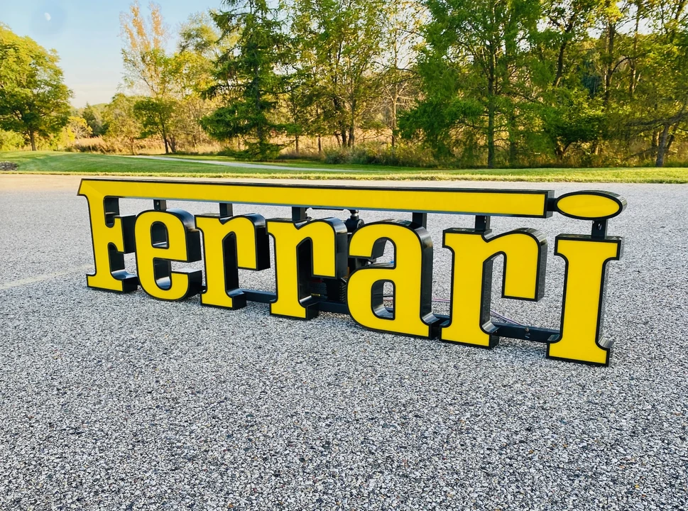 Ferrari - Image 6 of 7