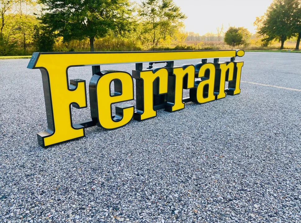 Ferrari - Image 5 of 7