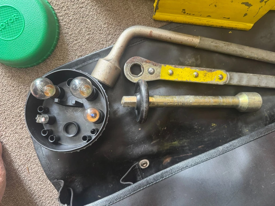 Parts & Memorabilia Tools - Image 6 of 17
