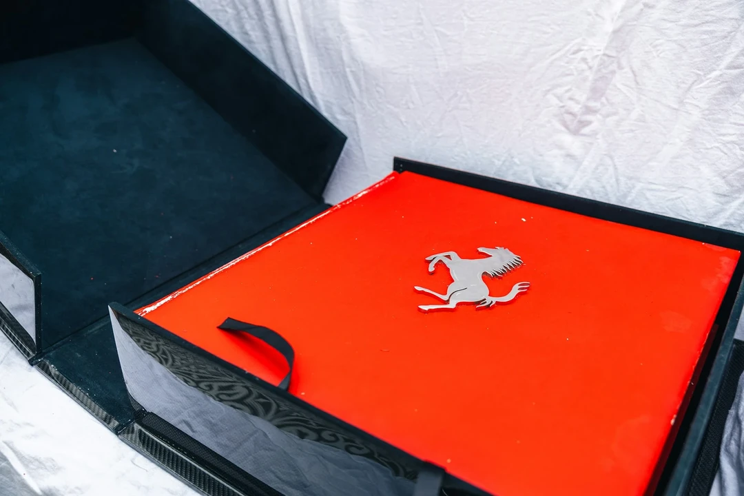 Ferrari - Image 4 of 21
