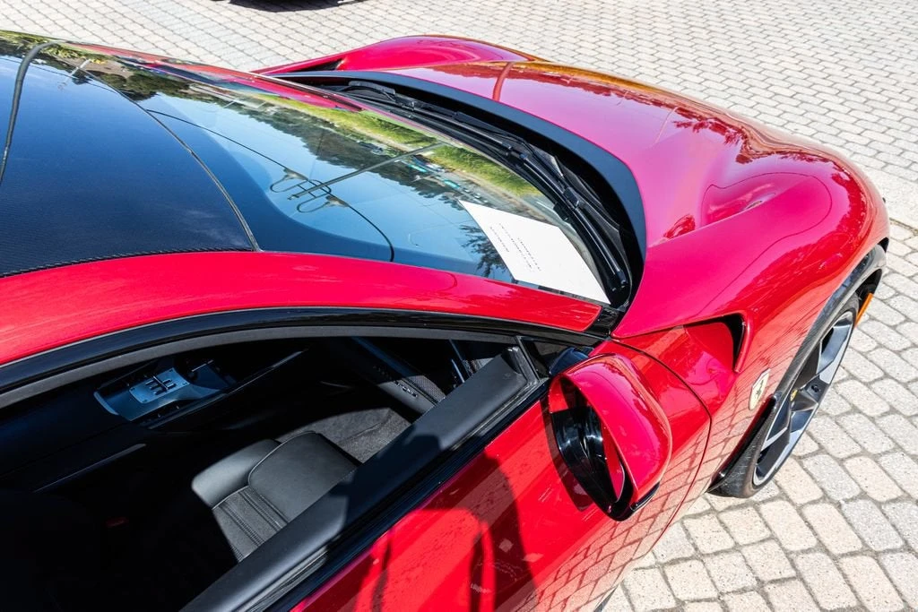 2023 Ferrari Purosangue - Image 18 of 31