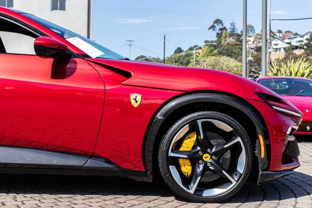 2023 Ferrari Purosangue - Image 15 of 31