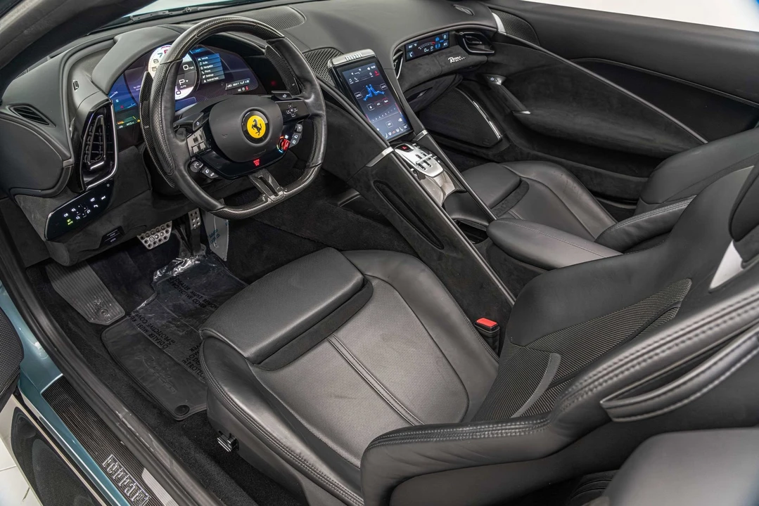 2024 Ferrari Roma Spider - Image 30 of 31