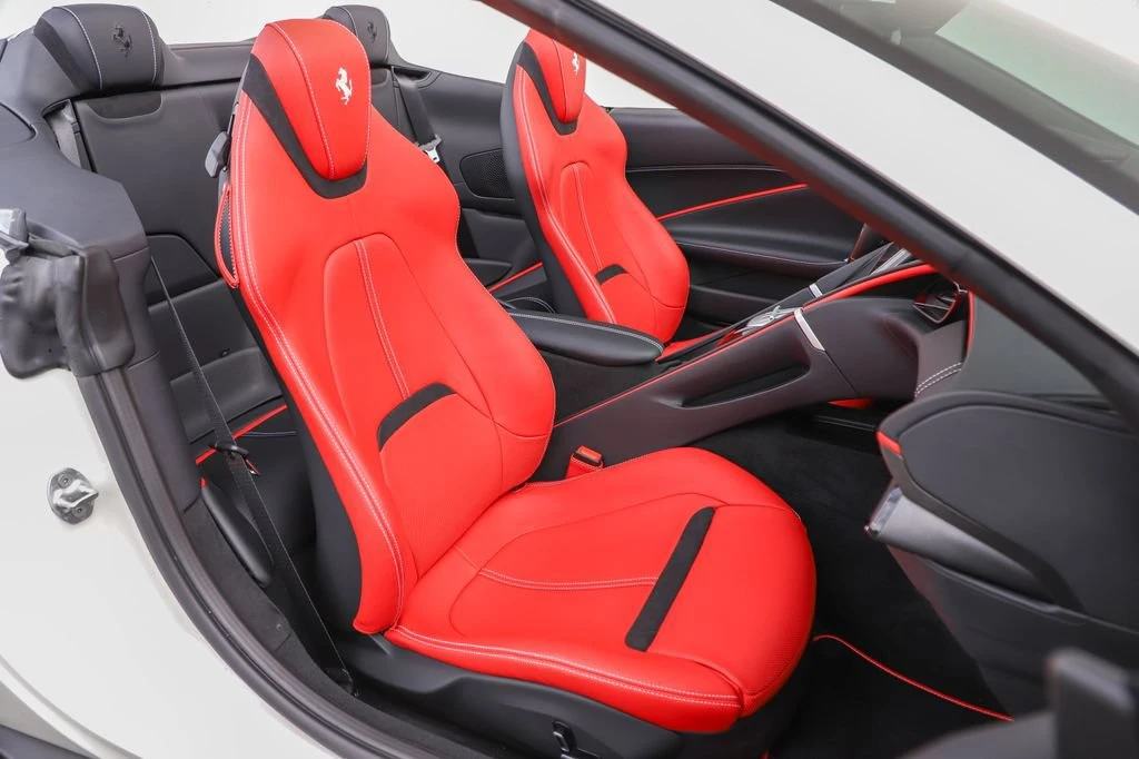 2026 Ferrari Roma - Image 14 of 31